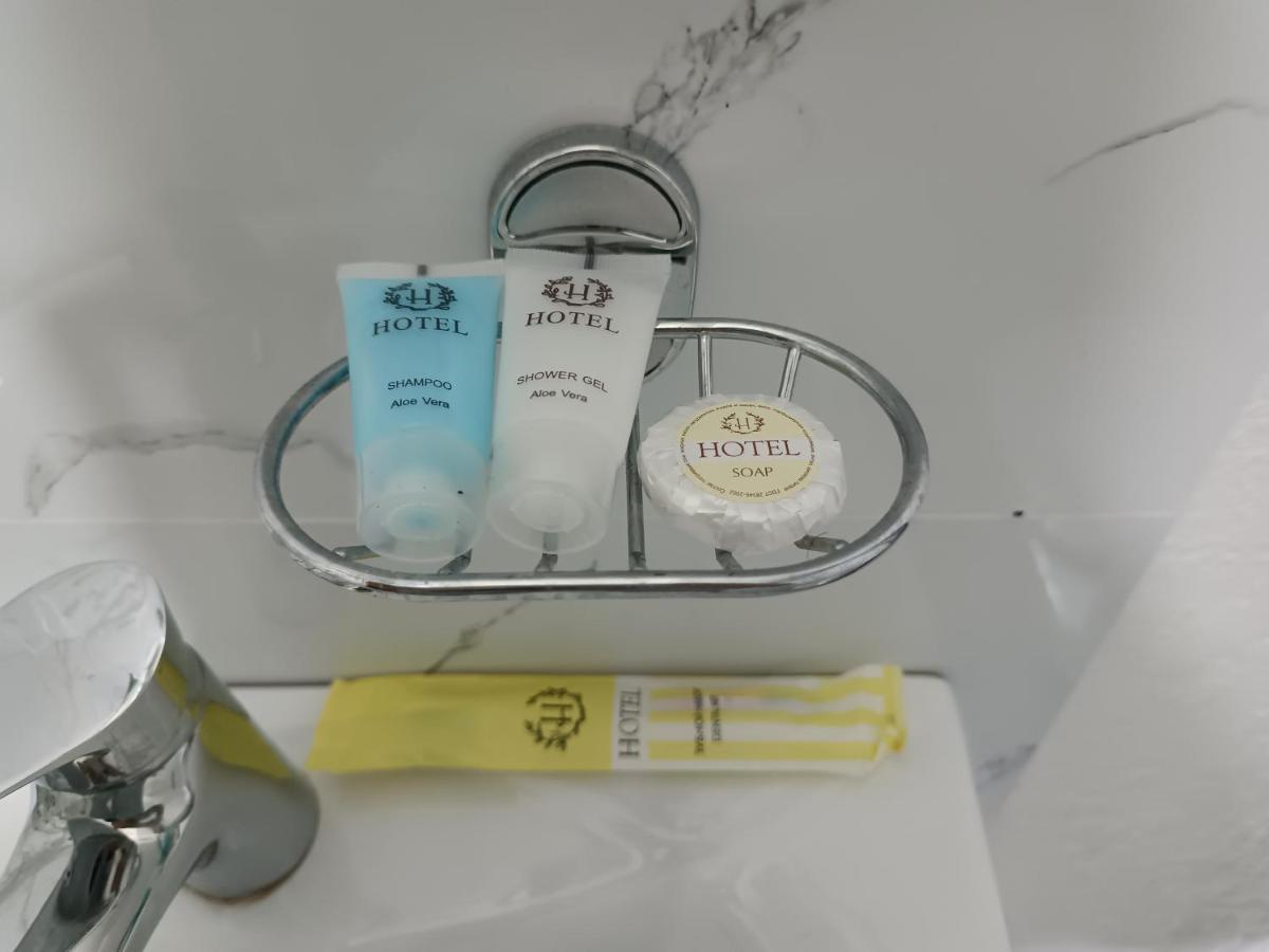 Nomad Inn Biszkek Zewnętrze zdjęcie