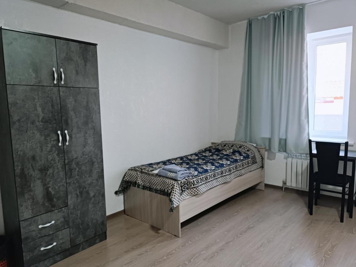 Nomad Inn Biszkek Zewnętrze zdjęcie